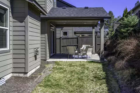 Exterior - 1813 NE Shadowcrest Way, Bend, OR 97701 photo 5 of 9