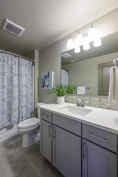 Bath - 1813 NE Shadowcrest Way, Bend, OR 97701 photo 6 of 6
