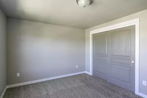 Bedroom - 1813 NE Shadowcrest Way, Bend, OR 97701 photo 5 of 5