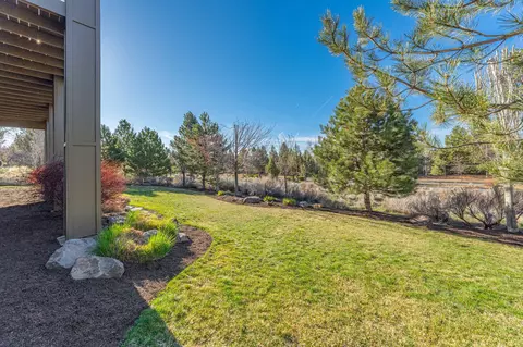 Exterior - 58 NW Skyliner Summit Loop, Bend, OR 97703 photo 19 of 23