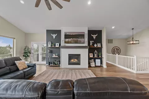 Living - 58 NW Skyliner Summit Loop, Bend, OR 97703 photo 1 of 7