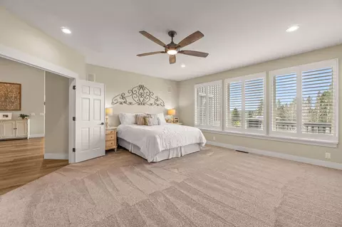 Bedroom - 58 NW Skyliner Summit Loop, Bend, OR 97703 photo 2 of 6