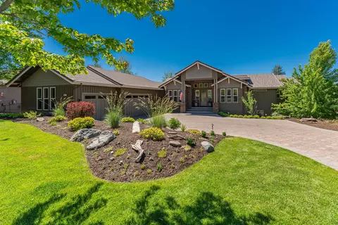 Exterior - 58 NW Skyliner Summit Loop, Bend, OR 97703 photo 2 of 23