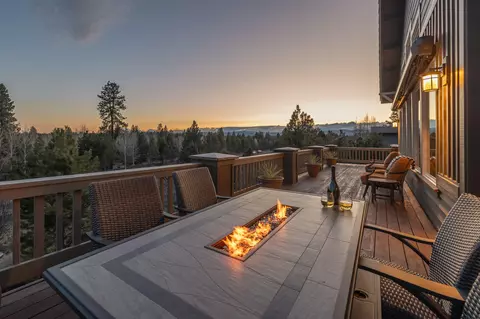 Exterior - 58 NW Skyliner Summit Loop, Bend, OR 97703 photo 11 of 23