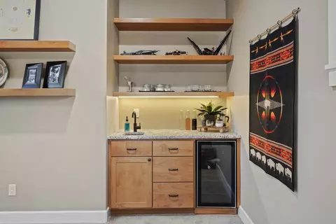 Kitchen - 2204 NW High Lakes Loop, Bend, OR 97703 photo 6 of 8
