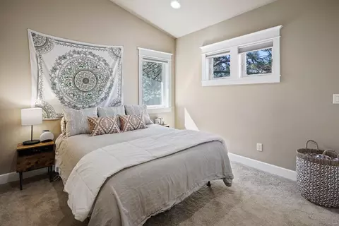 Bedroom - 2204 NW High Lakes Loop, Bend, OR 97703 photo 3 of 5