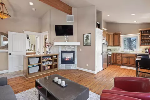 Living - 2204 NW High Lakes Loop, Bend, OR 97703 photo 9 of 11