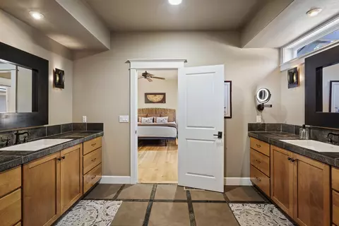 Kitchen - 2204 NW High Lakes Loop, Bend, OR 97703 photo 5 of 8