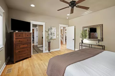Bedroom - 2204 NW High Lakes Loop, Bend, OR 97703 photo 2 of 5