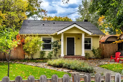 135 NW Florida Ave, Bend, OR 97703