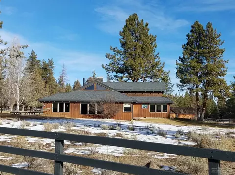 69440 Deer Ridge Rd, Sisters, OR 97759