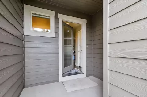 2367 NW Debron Ln, Bend, OR 97703 photo 2