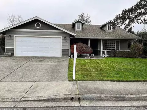 2979 Stellar Ct, Grants Pass, OR 97527
