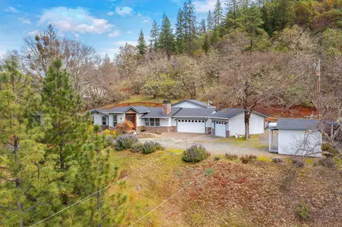 201 Keen Rd, Grants Pass, OR 97527