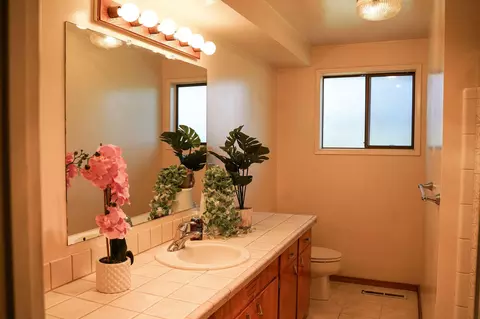 Bath - 920 S Fourth St, Central Point, OR 97502 photo 1 of 6