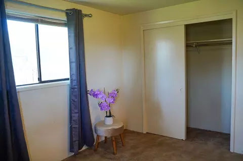 Bedroom - 920 S Fourth St, Central Point, OR 97502 photo 3 of 4