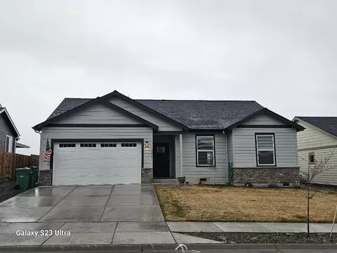 5478 Shalynn Dr, Klamath Falls, OR 97603
