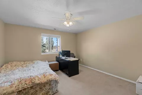 Bedroom - 62845 Deschutes, Bend, OR 97701 photo 4 of 4