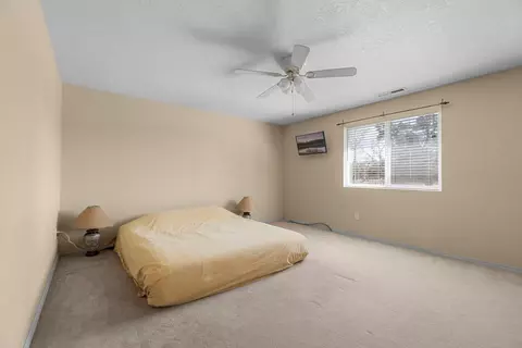 Bedroom - 62845 Deschutes, Bend, OR 97701 photo 1 of 4