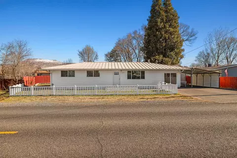 5195 Walton Dr, Klamath Falls, OR 97603