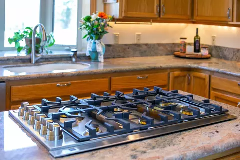 Kitchen - 64440 Bailey Rd, Bend, OR 97703 photo 2 of 3