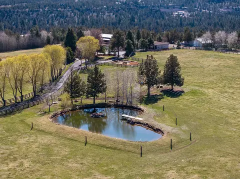 View/Area - 64440 Bailey Rd, Bend, OR 97703 photo 10 of 27