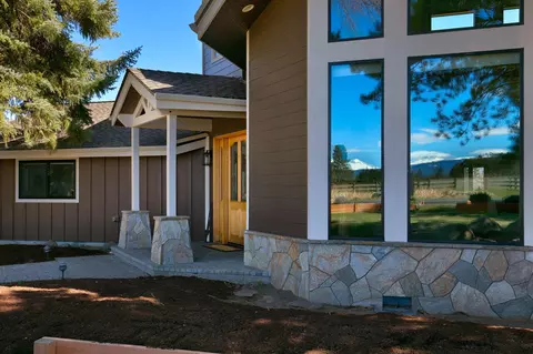 Exterior - 64440 Bailey Rd, Bend, OR 97703 photo 2 of 25