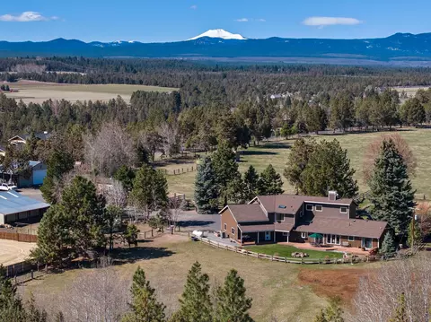 View/Area - 64440 Bailey Rd, Bend, OR 97703 photo 9 of 27