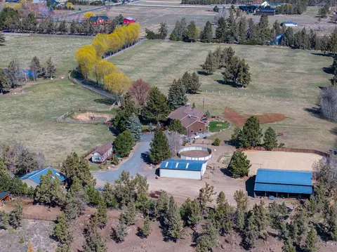 View/Area - 64440 Bailey Rd, Bend, OR 97703 photo 12 of 27