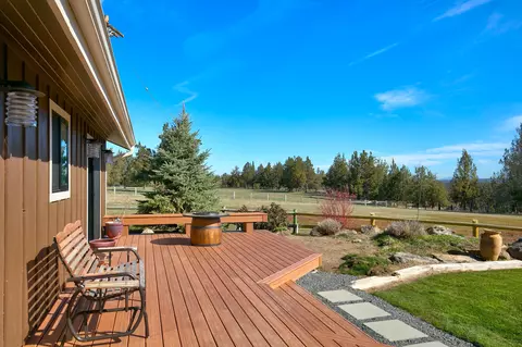 Exterior - 64440 Bailey Rd, Bend, OR 97703 photo 12 of 25