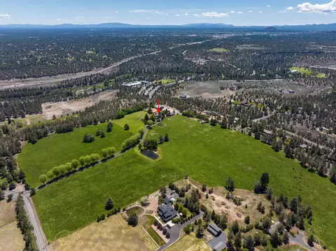 View/Area - 64440 Bailey Rd, Bend, OR 97703 photo 22 of 27