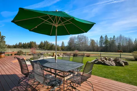 Exterior - 64440 Bailey Rd, Bend, OR 97703 photo 10 of 25