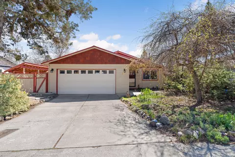 2075 NE Monterey Ave, Bend, OR 97701