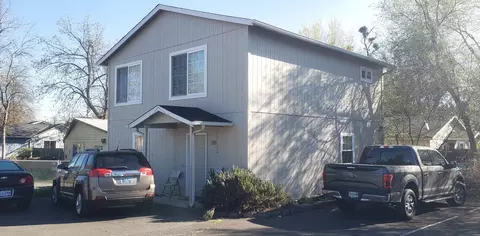 519 S 523 S Columbus Ave, Medford, OR 97501
