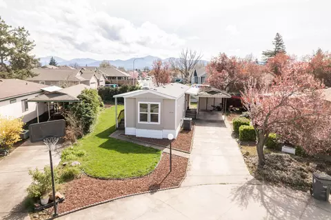 717 Tawn Cheree, Medford, OR 97501