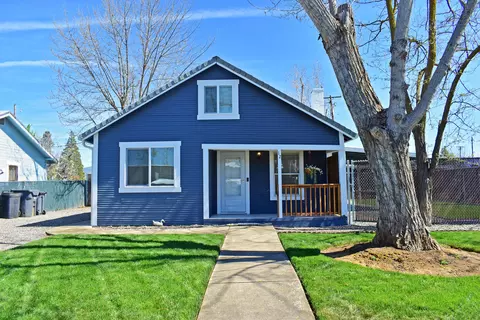 12 Western Ave, Medford, OR 97501