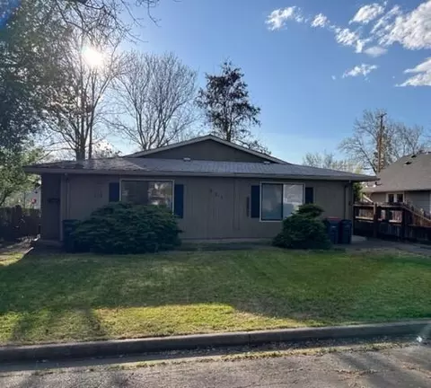 327 Marie St #A & B, Medford, OR 97504
