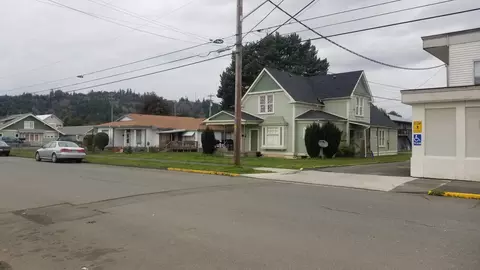 View/Area - 619 Ash St, Myrtle Point, OR 97458 photo 2 of 2
