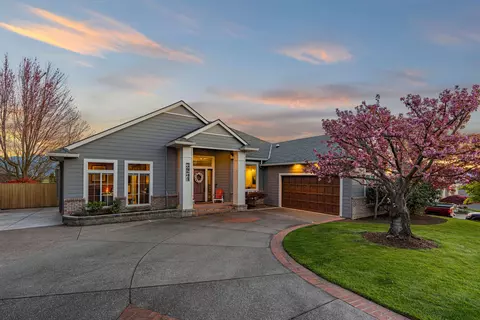 3934 Piedmont Ter, Medford, OR 97504