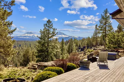 17147 Mountain View Rd, Sisters, OR 97759