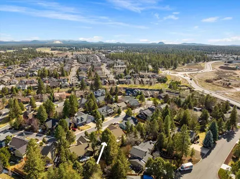 View/Area - 61213 Ridgewater Loop, Bend, OR 97702 photo 3 of 4