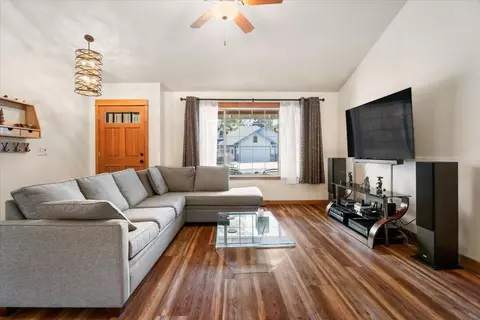 Living - 61213 Ridgewater Loop, Bend, OR 97702 photo 4 of 5
