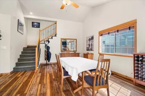 Dining - 61213 Ridgewater Loop, Bend, OR 97702 photo 4 of 5