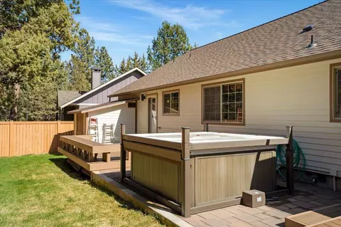 Exterior - 61213 Ridgewater Loop, Bend, OR 97702 photo 3 of 19