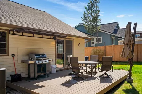Exterior - 61213 Ridgewater Loop, Bend, OR 97702 photo 18 of 19