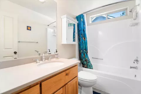 Bath - 61213 Ridgewater Loop, Bend, OR 97702 photo 3 of 3