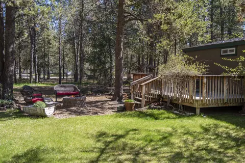 17069 West Dr, La Pine, OR 97739