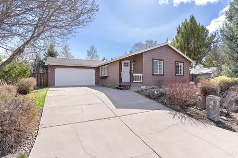 2455 NE Wintergreen Dr, Bend, OR 97701