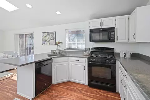 2455 NE Wintergreen Dr, Bend, OR 97701 photo 7