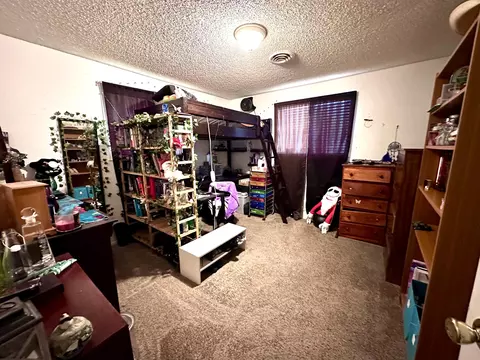 Bedroom - 403 S B St, Phoenix, OR 97535 photo 8 of 8